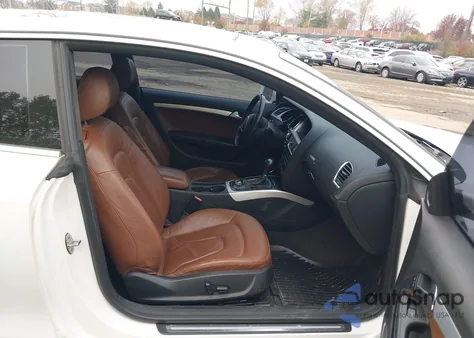 2011 Audi A5 2.0T Premium из США, поврежденный, VIN WAULFAFR5BA083930